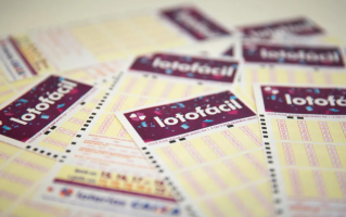 Apostadores do Ceará que levaram R$ 1,7 milhão na Lotofácil não se conhecem e fizeram jogos virtualmente e presencialmente