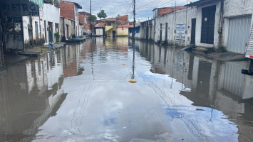 Fortaleza registra alagamentos e trânsito lento após forte chuva; vídeo