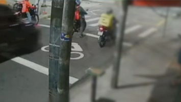 Motorista atropela motociclista, foge sem prestar socorro e é preso em seguida 
