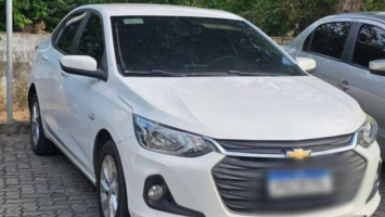 Polícia Militar resgata motorista de app sequestrada por adulto e adolescente, em Fortaleza