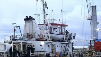 Sem visto, tripulantes permanecem em navio africano atracado no Porto de Fortaleza