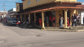 Na véspera do prazo para regularizar título de eleitor, fórum de Caucaia registra extensa fila