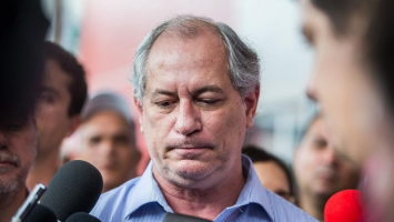 Ciro Gomes recusa convite do PSDB e decide não concorrer à Presidência da República